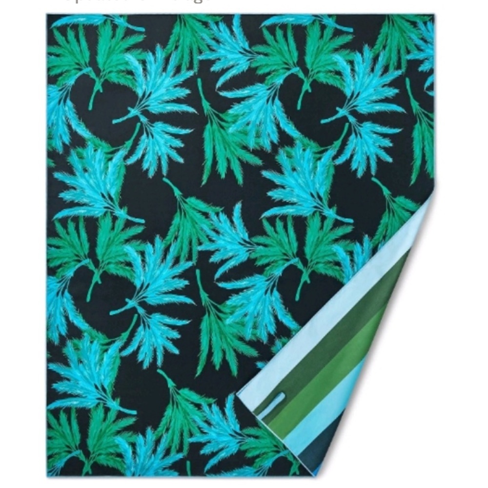 Target Collab fe Noel Feathered Palms Oversized Microfiber Beach Towel